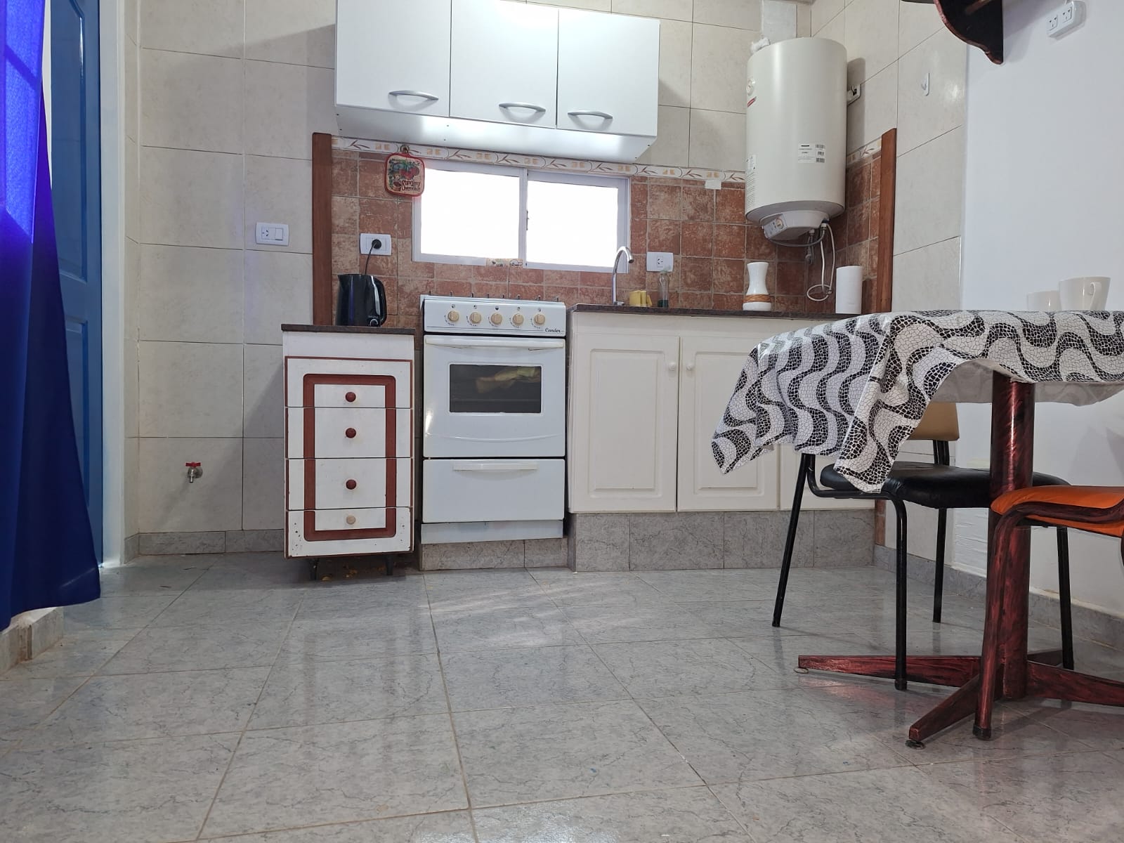 ALQUILER DEPARTAMENTO. TIPO CASA 2 AMBIENTES - Imagen 2