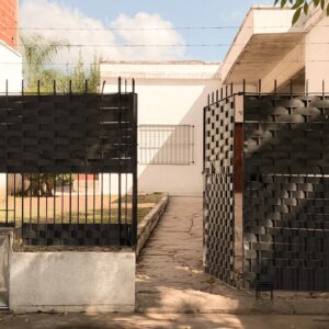 ALQUILER CASA CON JARDIN Y LOCAL COMERCIAL  . RIOBAMBA 2665- DON TORCUATO